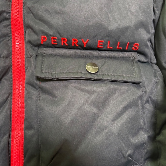 Perry Ellis Solid Puffer in good condition - Picture 3 of 10